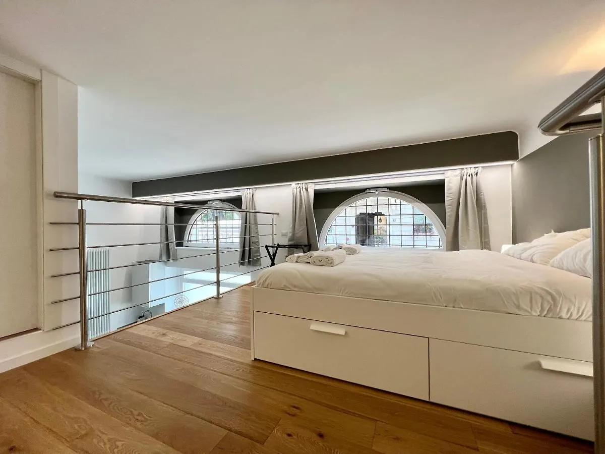 Central Luxe Haven Apartment Milan Italy