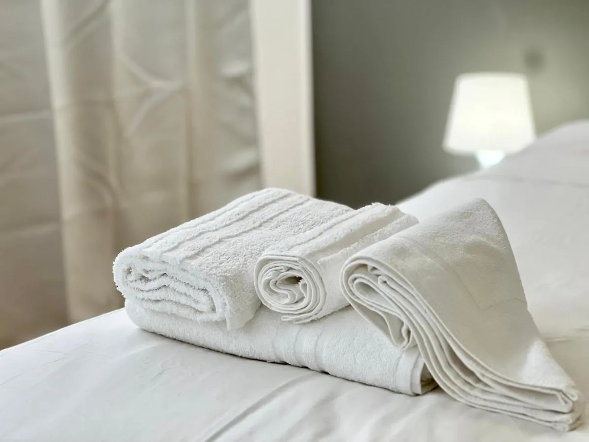 Central Luxe Haven Apartment Milan Italy