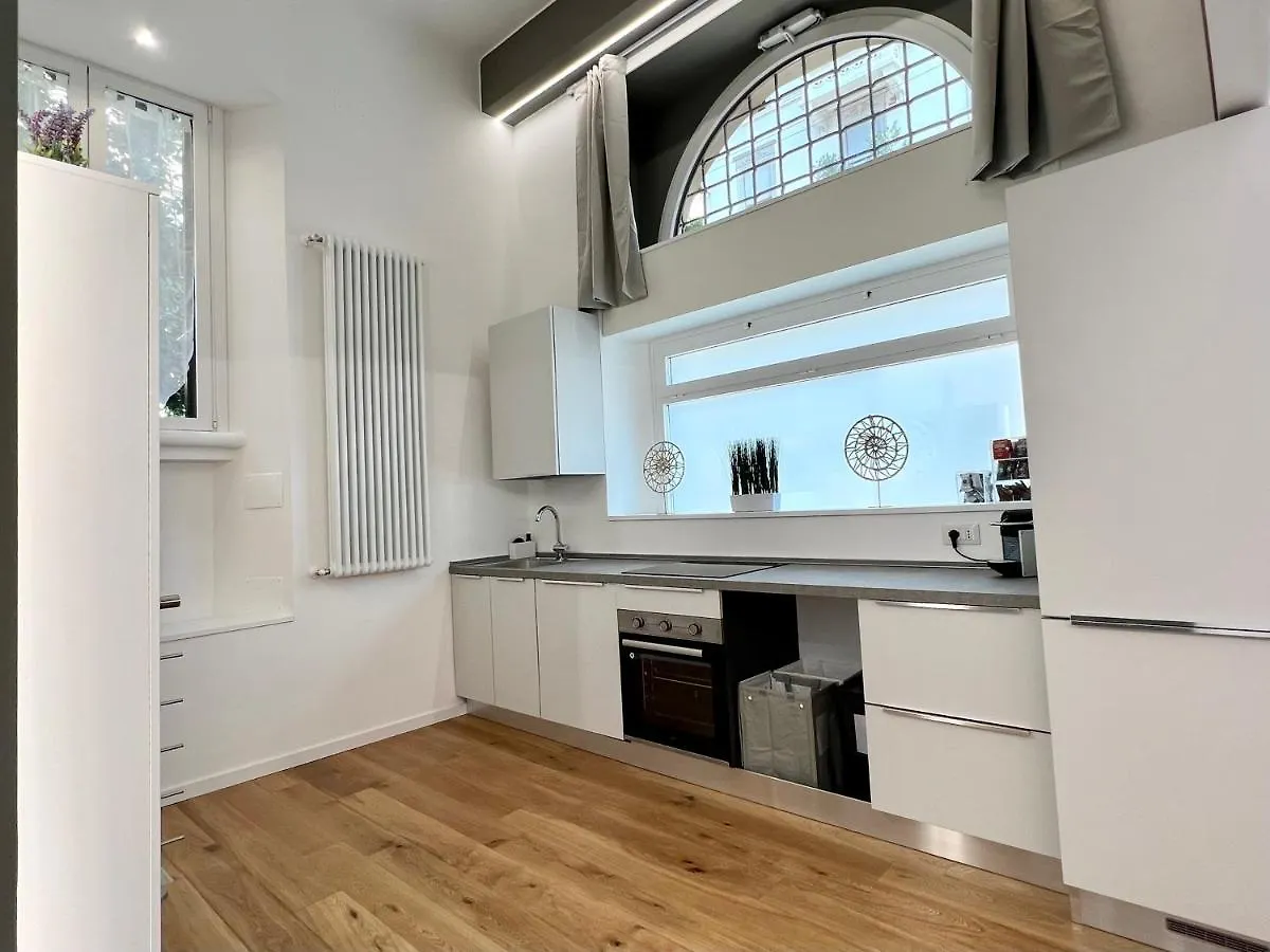 Central Luxe Haven Apartment Milan 0*,